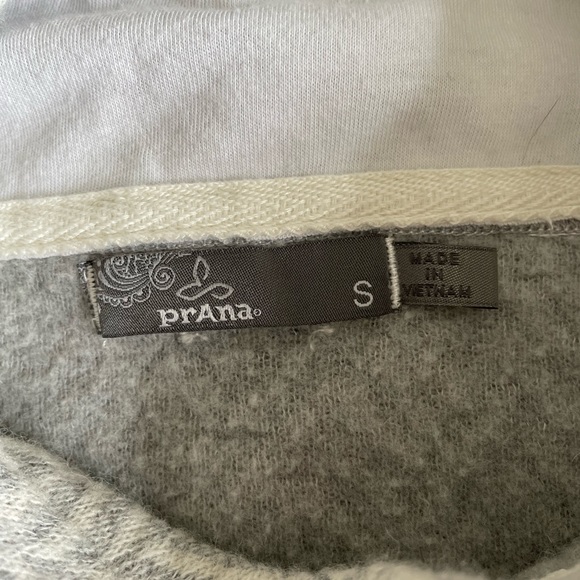 Prana sweater Small - Picture 6 of 7